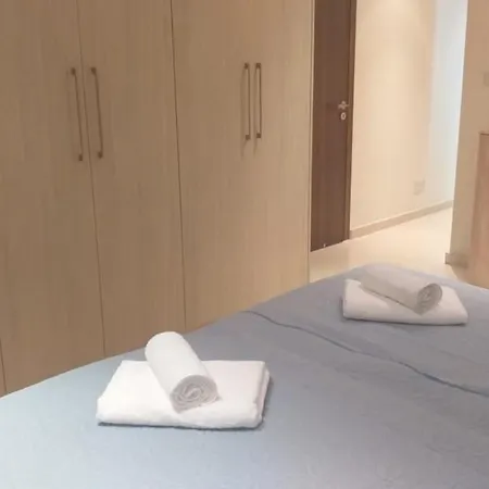 Horizon Luxury At Finikoudes Beach 301 Λάρνακα