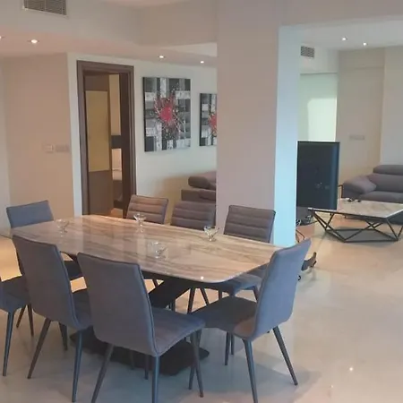 Apartment Horizon Luxury At Finikoudes Beach 301