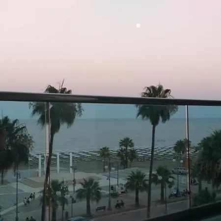 דירה Horizon Luxury At Finikoudes Beach 301